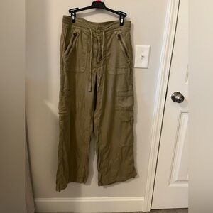 Women’s American Eagle army green Cargo Pants